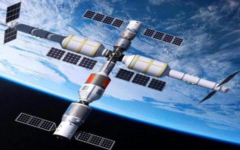 空间站有多大(探寻太空中的宇宙奇迹)