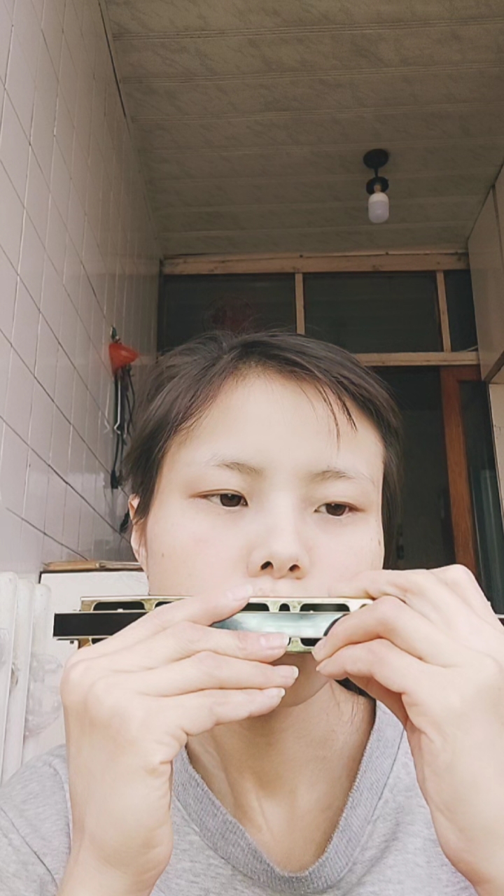 如何提高吹奏口琴的速度