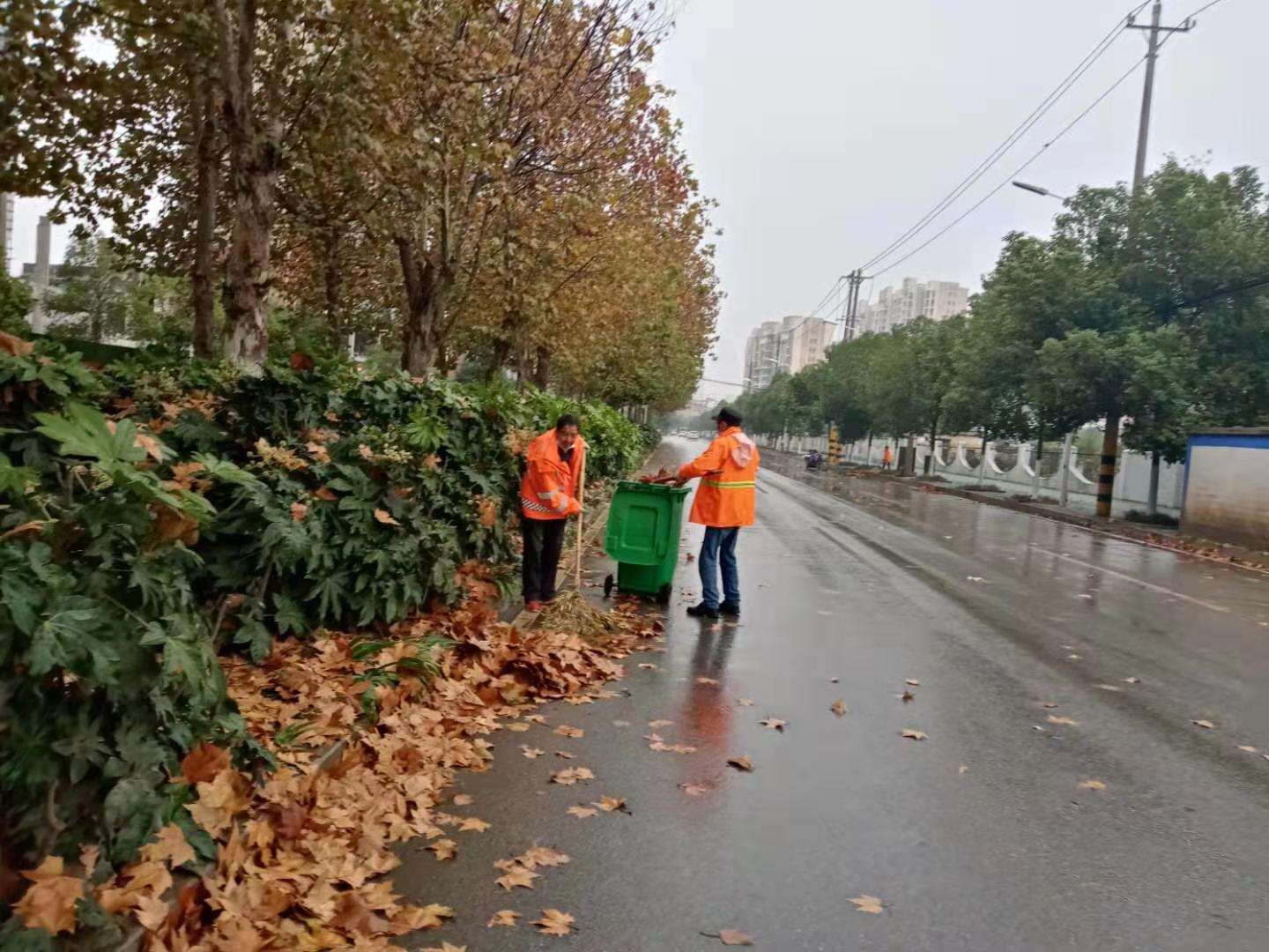 环卫工人是城市的无名英雄