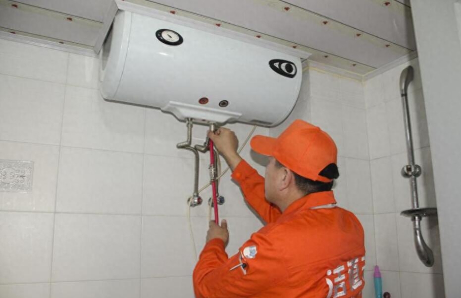 热水器怎么清洗(热水器怎么拆开清洗内胆)