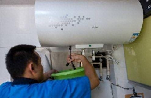 热水器怎么清洗(热水器怎么拆开清洗内胆)