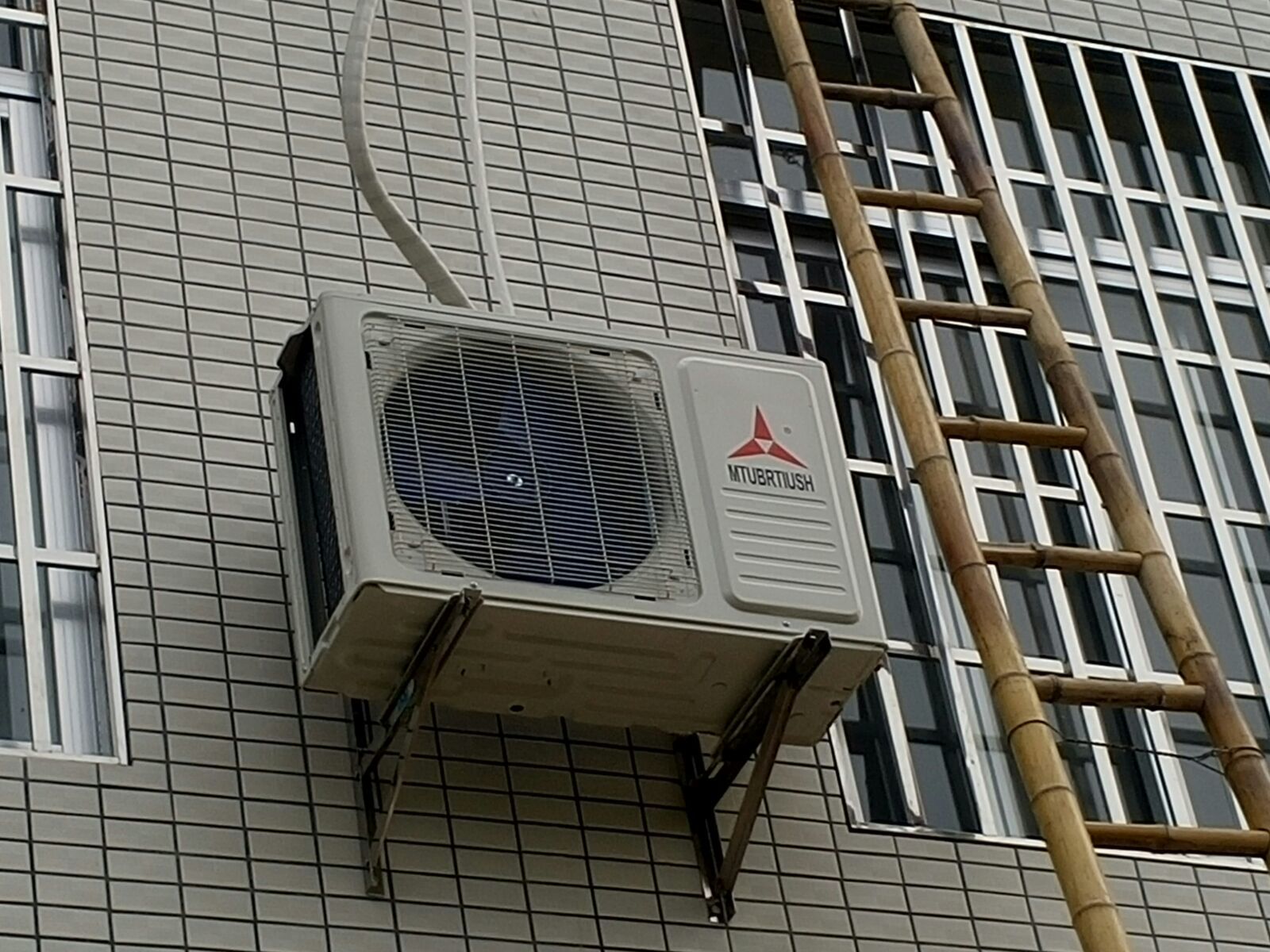为什么选择深圳三菱空调售后维修中心？