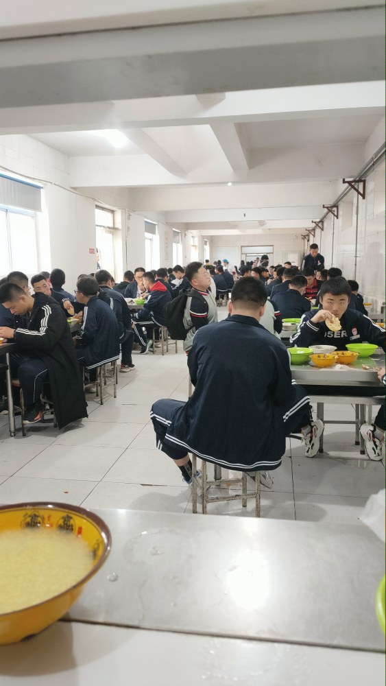 二中食堂招工福利
