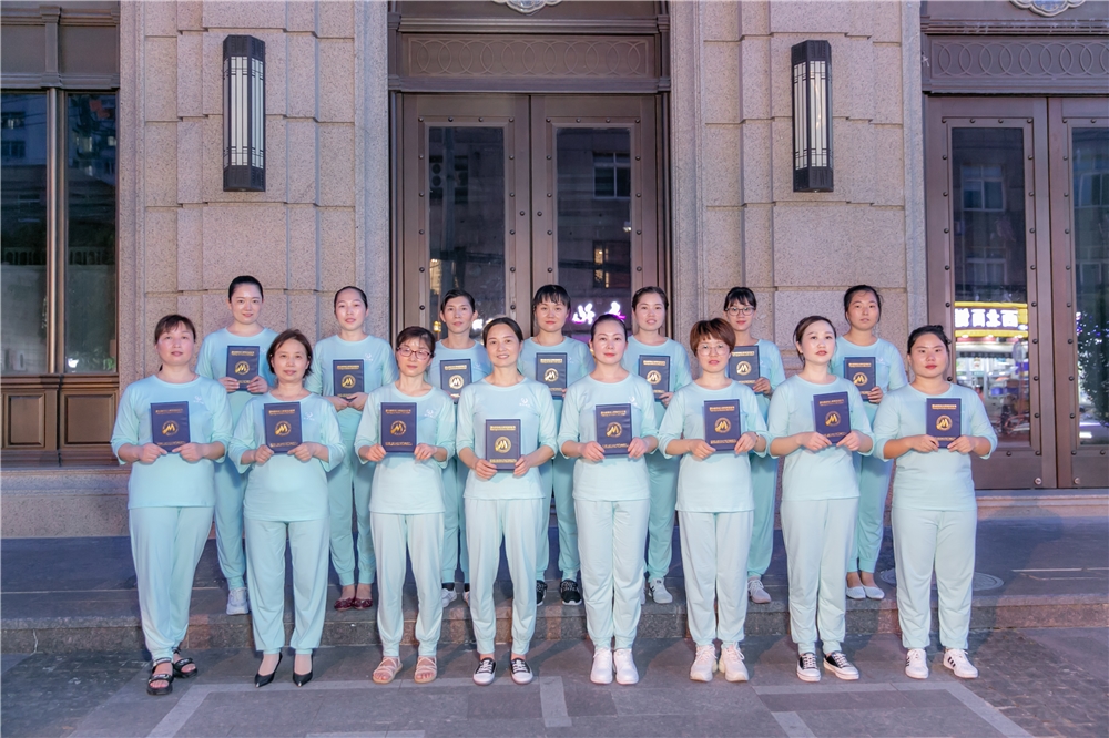 为什么选择上海家政培训学校