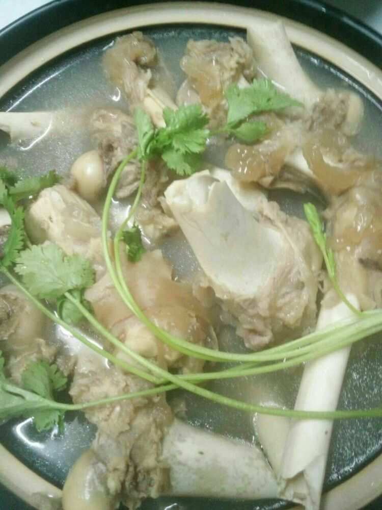 步骤一：清洗羊骨头