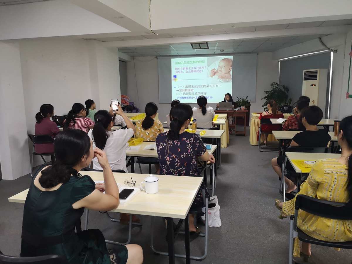 为什么选择月子中心月嫂培训？