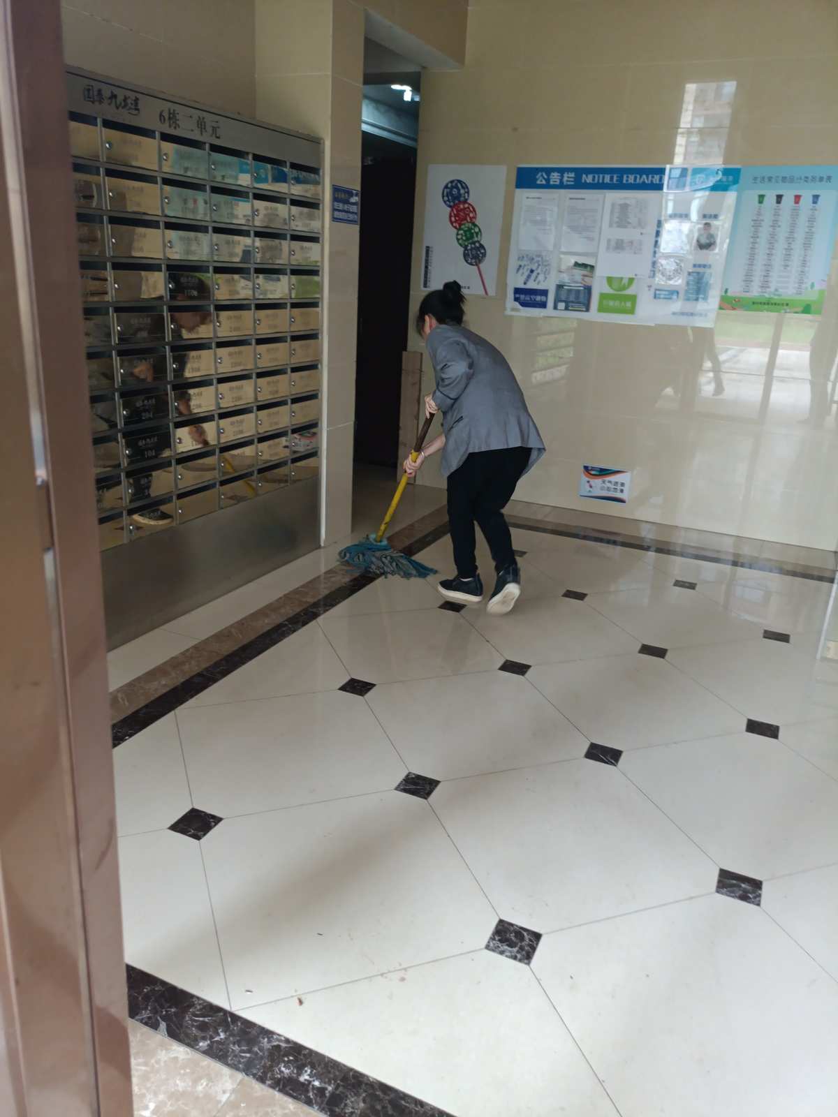 如何选择适合自己的日常保洁公司