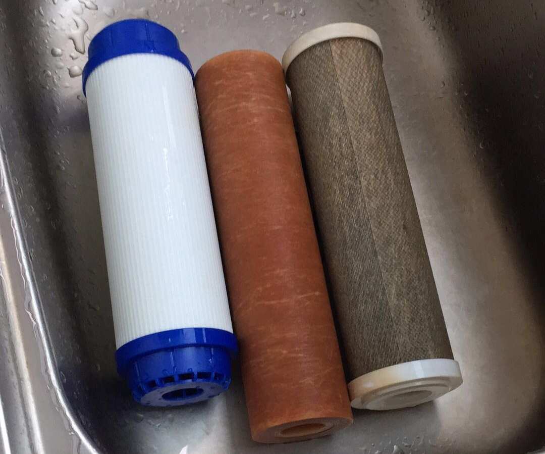 步骤二：关闭水源并备好工具
