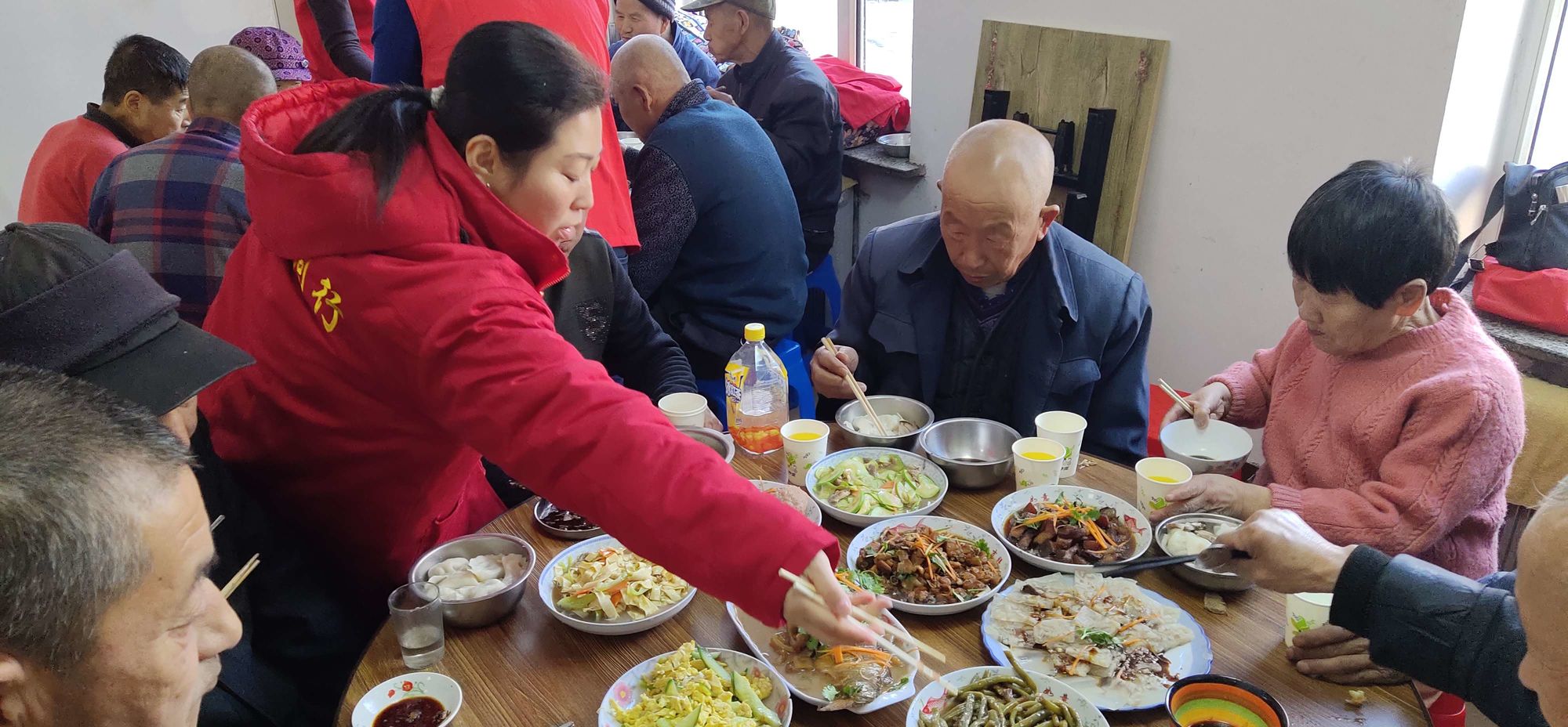 请人照顾老人价格的参考范围