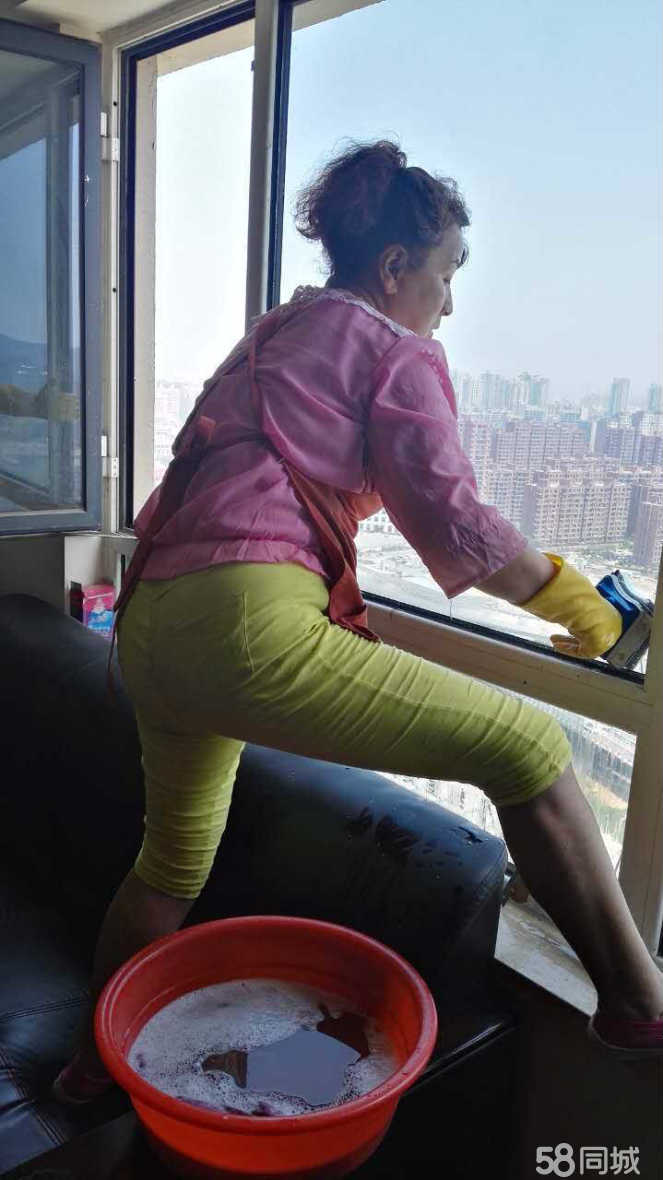 1. 核对保姆的背景和经验