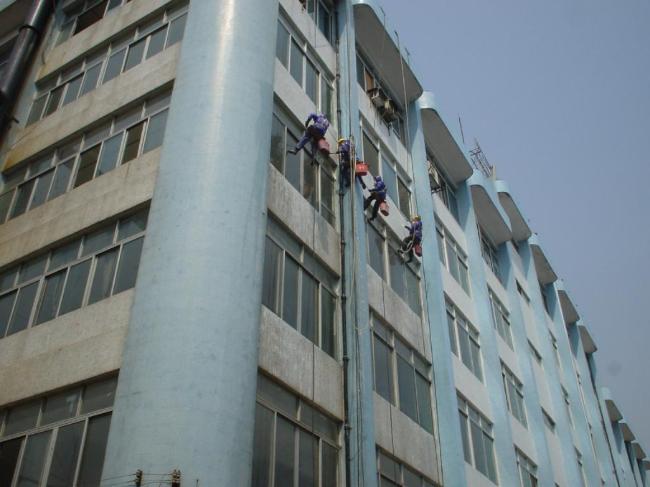 选择专业的外墙清洗公司