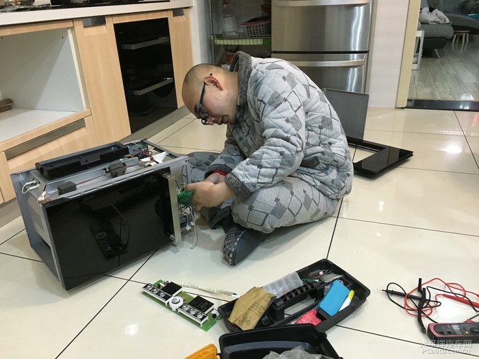 2. 微波炉加热不均匀