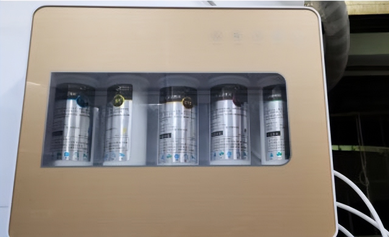 品牌C