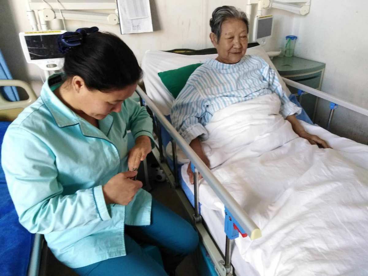 如何选择合适的医院陪护服务