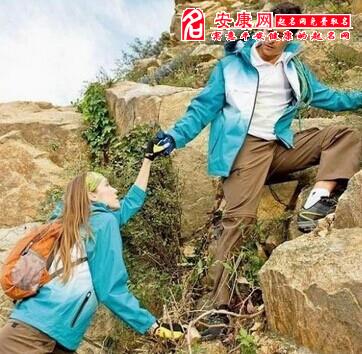 如何应对梦见自己爬山的梦境