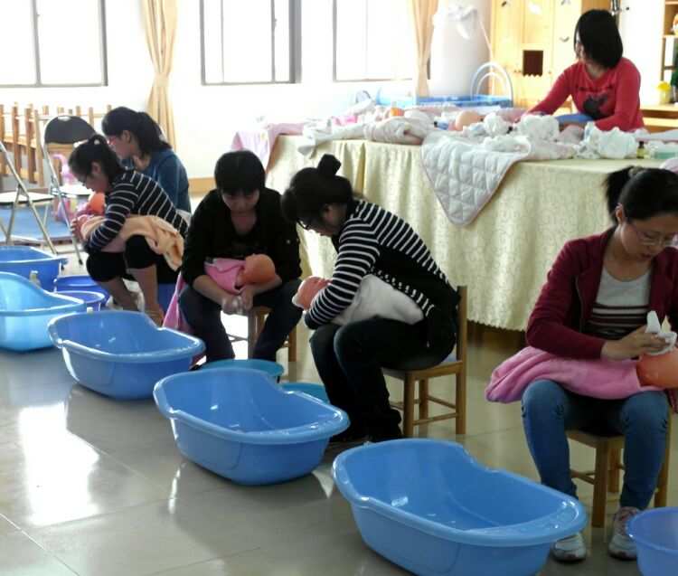 东莞去哪里学月嫂最正规