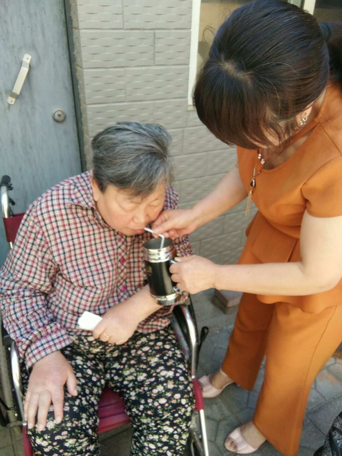 老年人日常照料服务