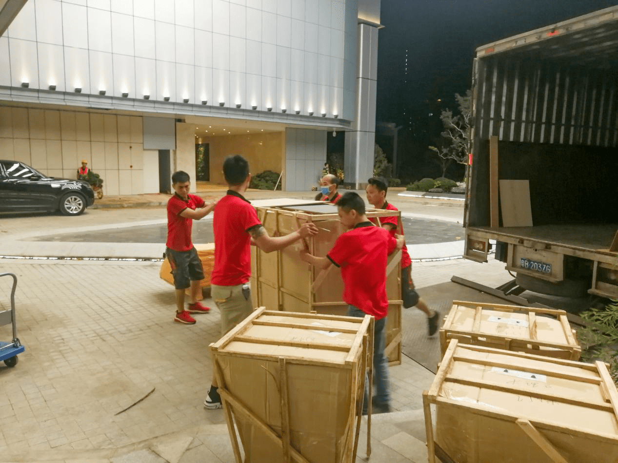 3. 租用存储空间，暂时存放物品