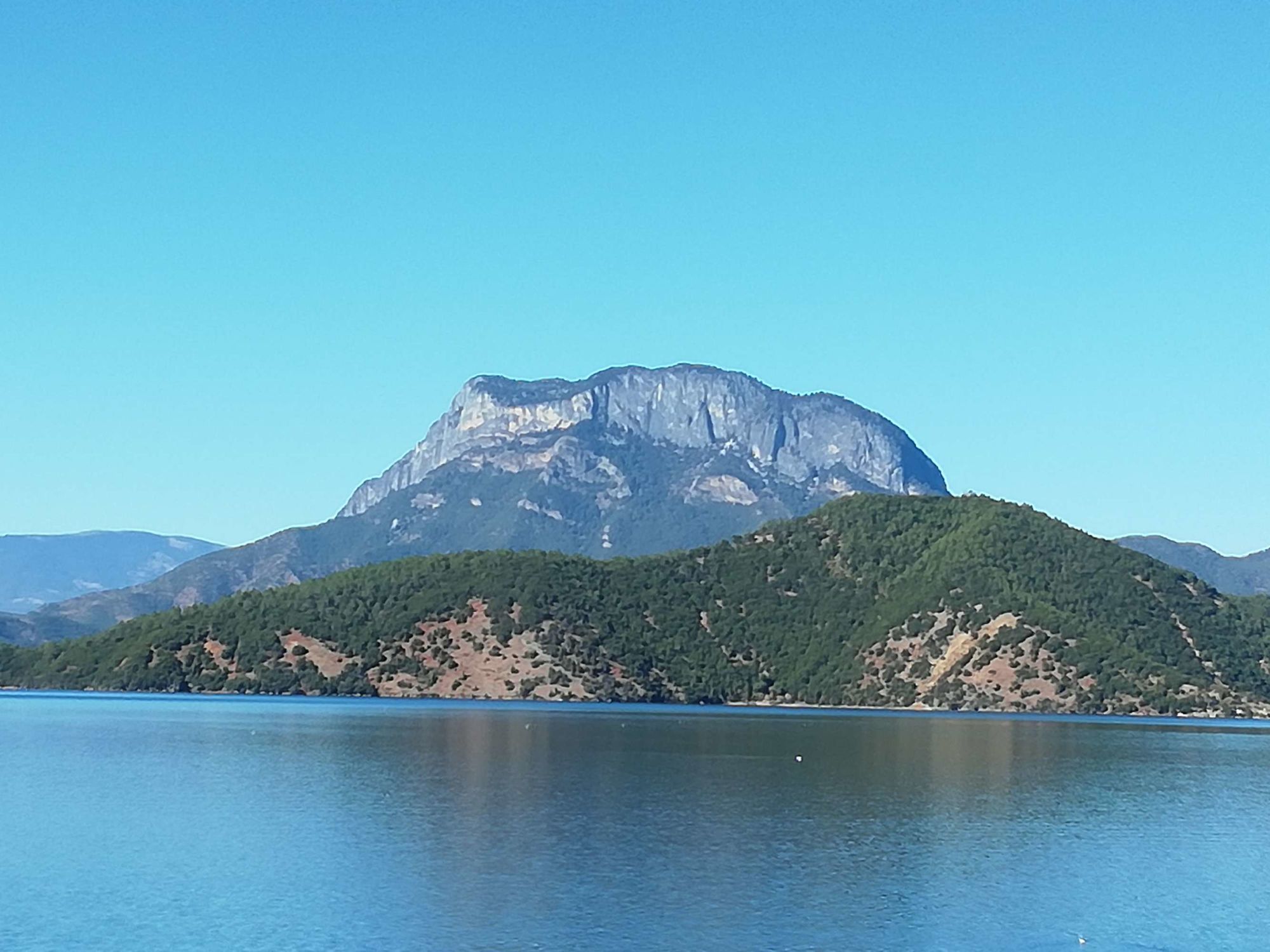 泸沽湖歌曲歌词