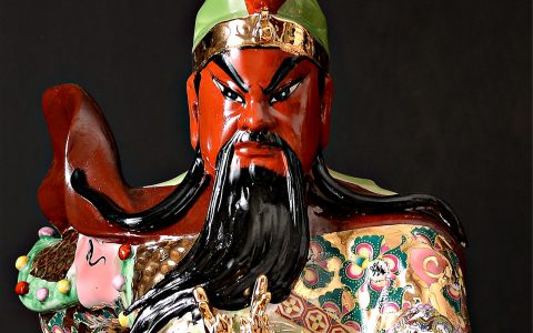 为什么家里一般不要供关公(家庭风水的重要性)