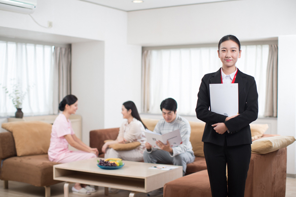 中介保姆服务费用的支付方式