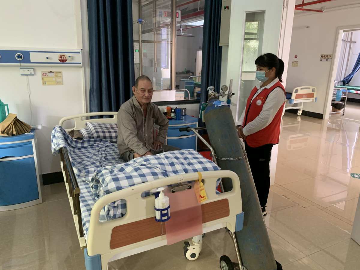 男护工陪护老人收费标准