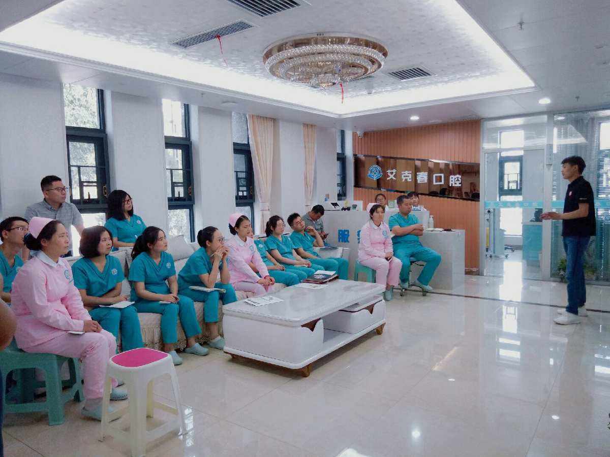 为什么选择西安护工公司
