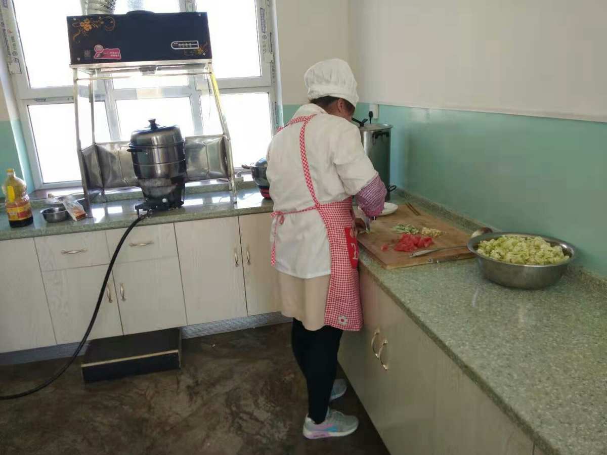 为什么选择附近的做饭阿姨？