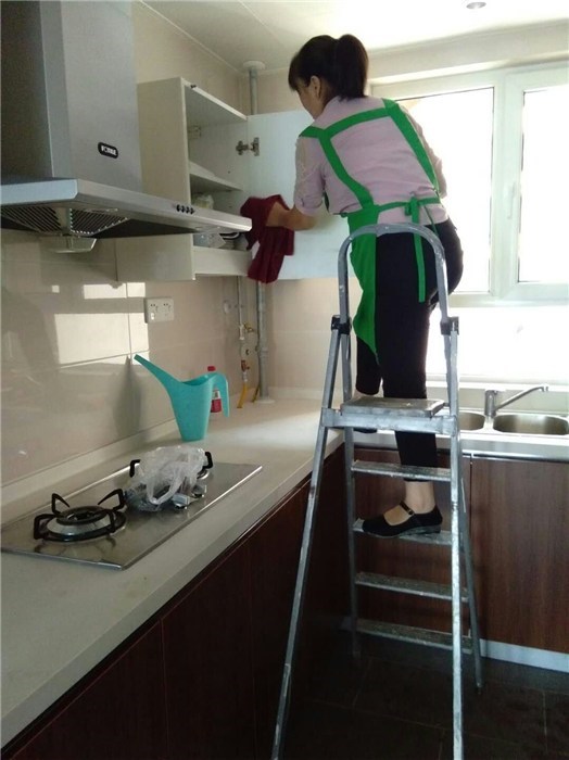 如何确定钟点工工资