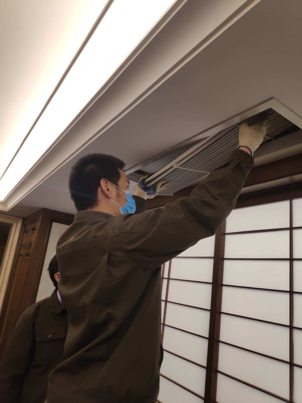 1. 断电拔插头