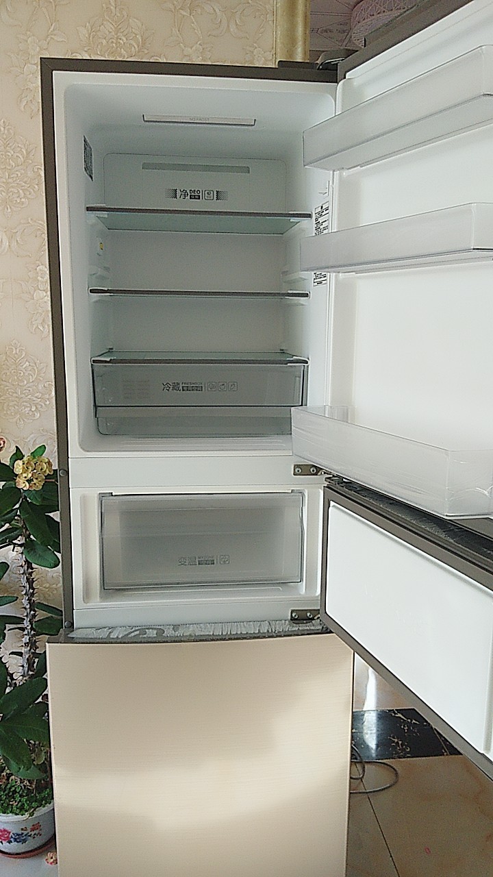 1. 查看冰箱温度显示屏