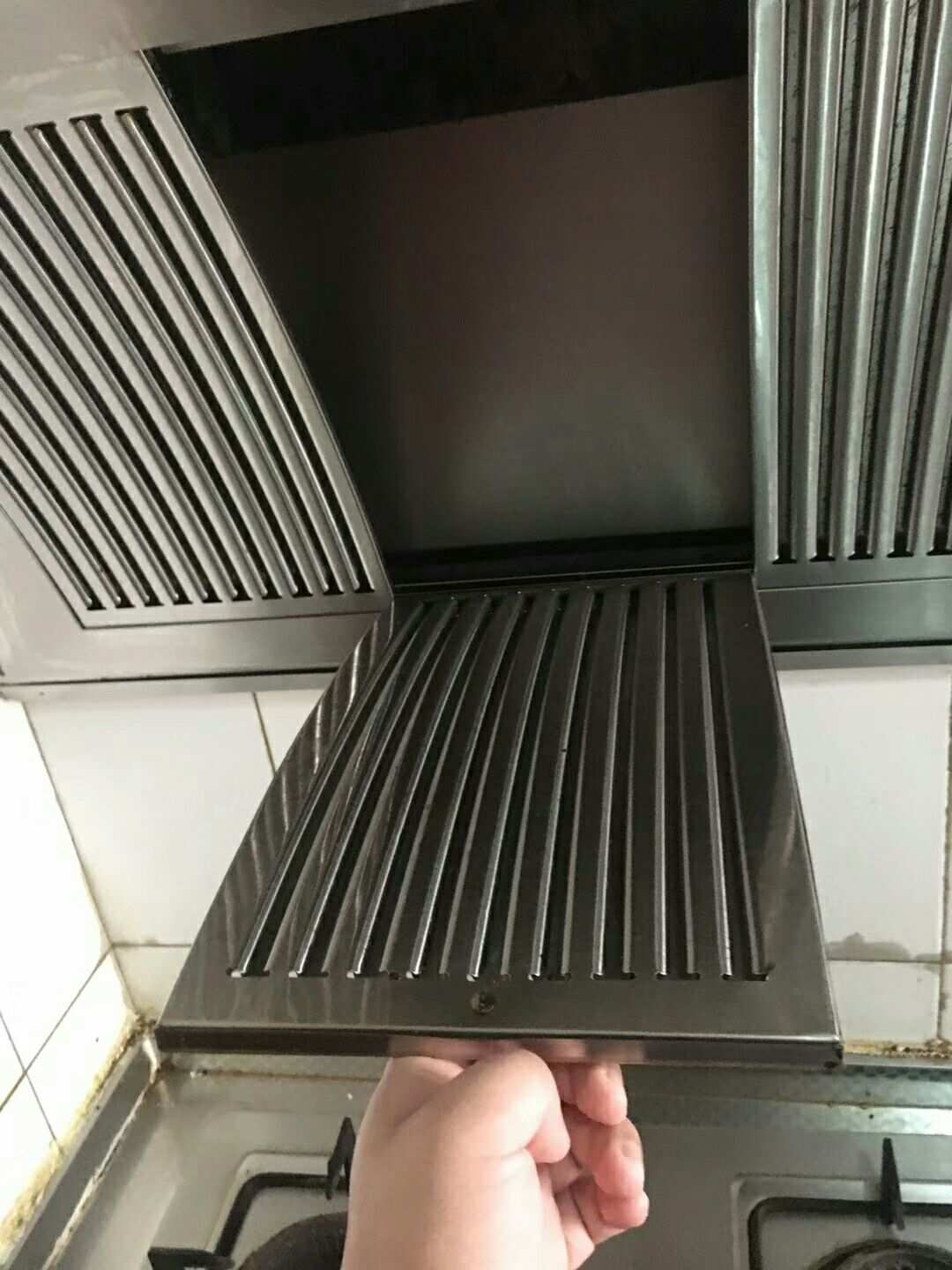 步骤一：断电并拆卸