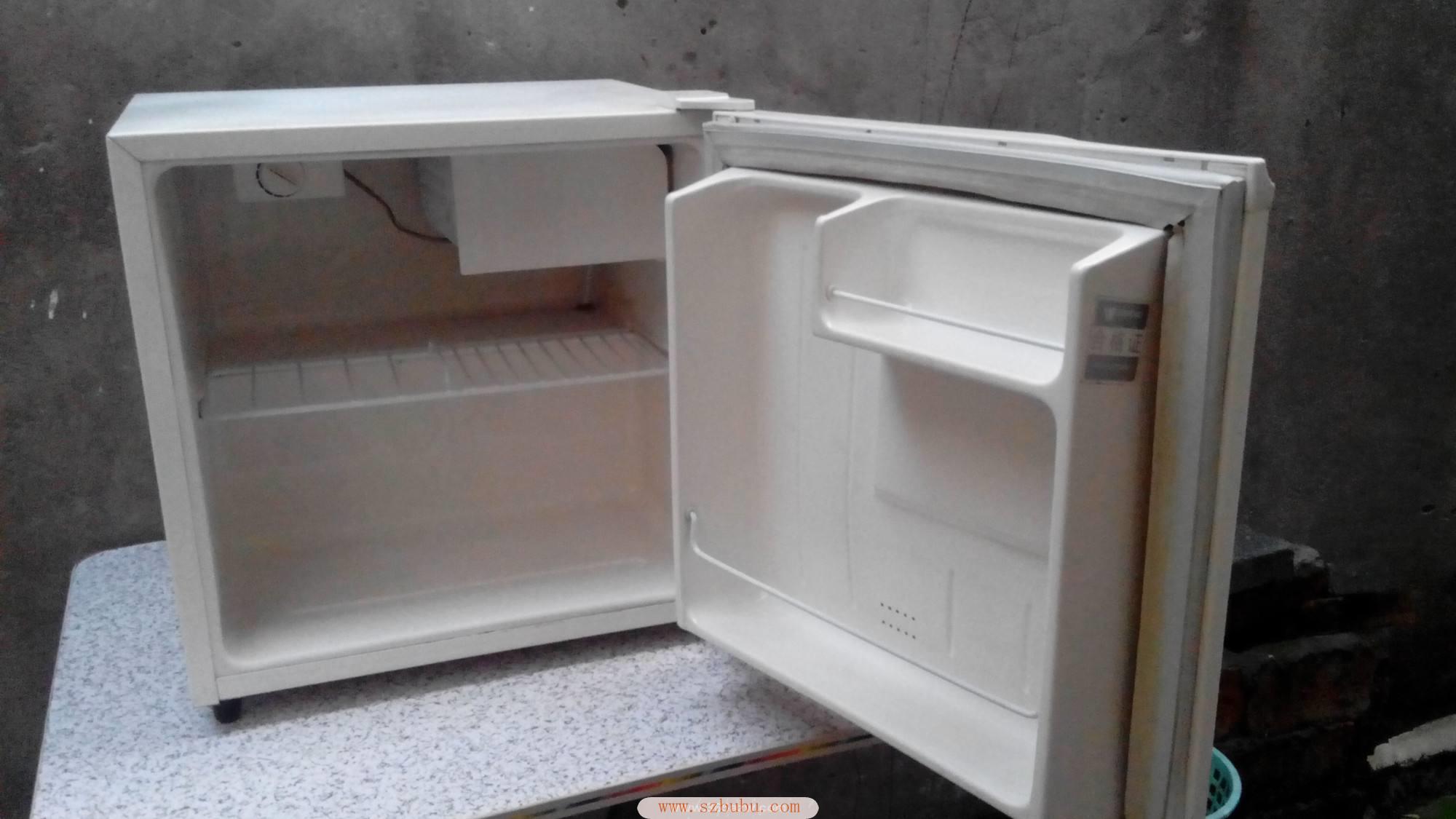 小型冰箱图片