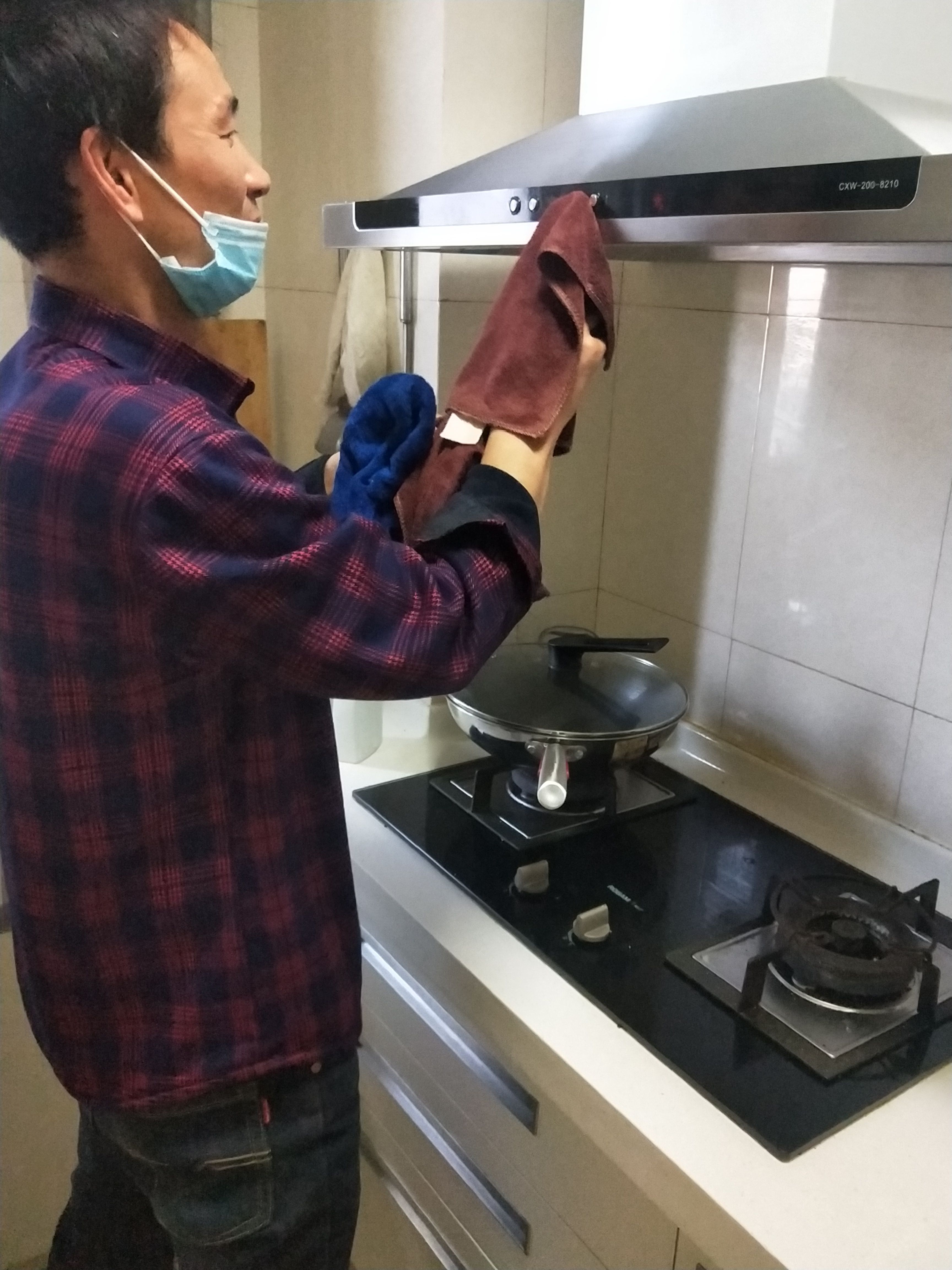 附近清洗油烟机师傅电话可靠吗？