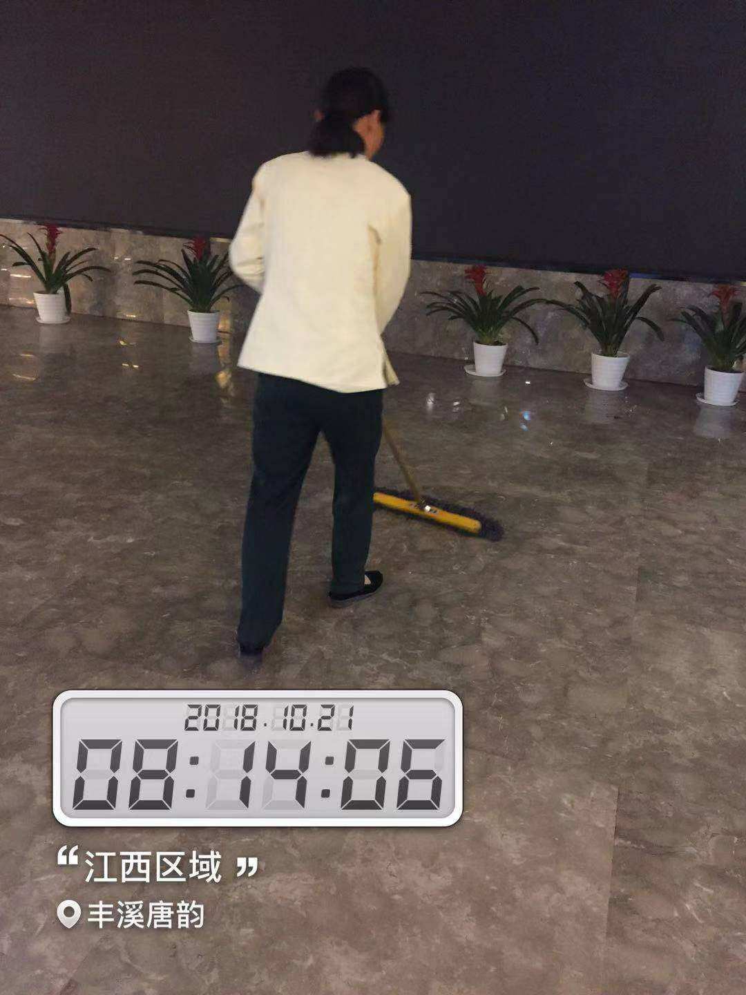 3. 制作一份专业的简历