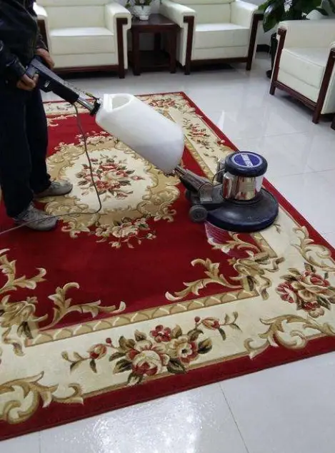 地毯清洗的步骤