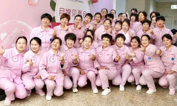 北京万源宝月嫂公司的服务特点