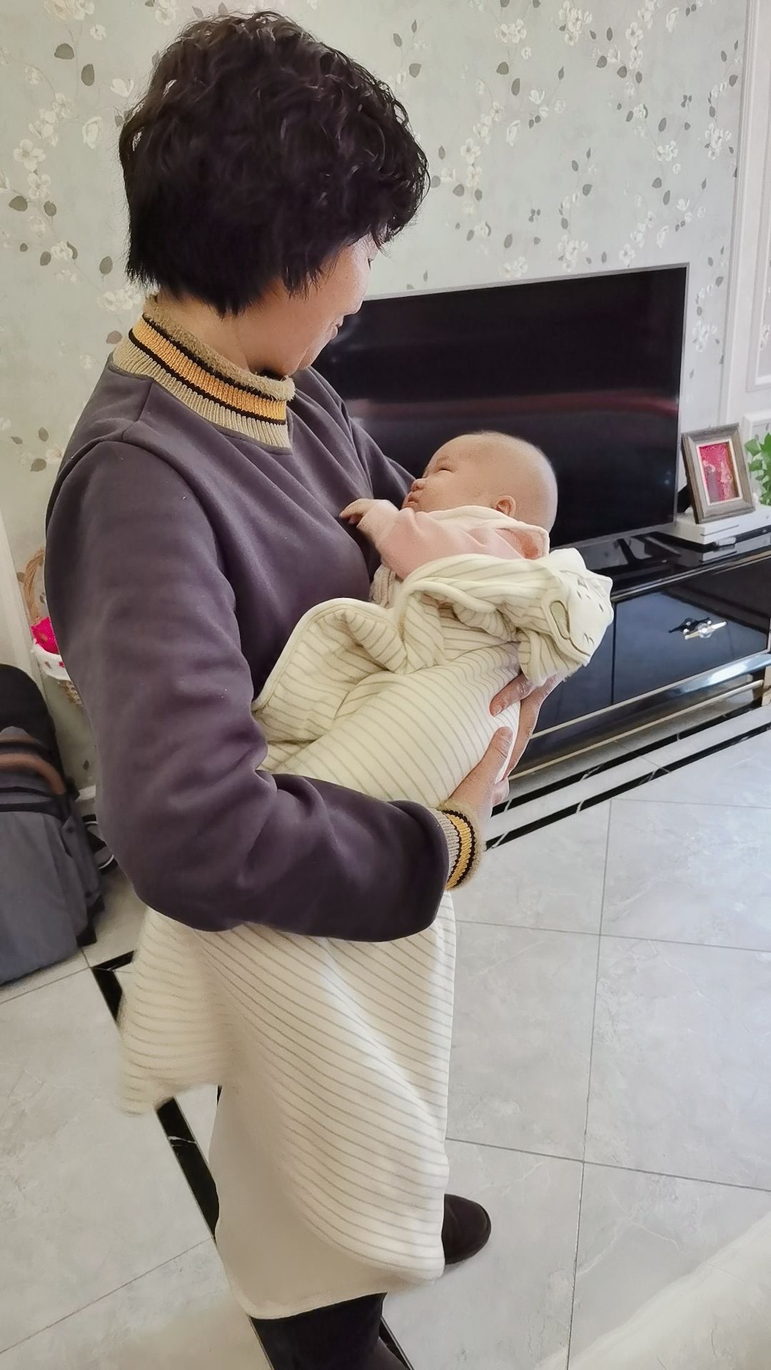 临时育儿嫂的服务费用