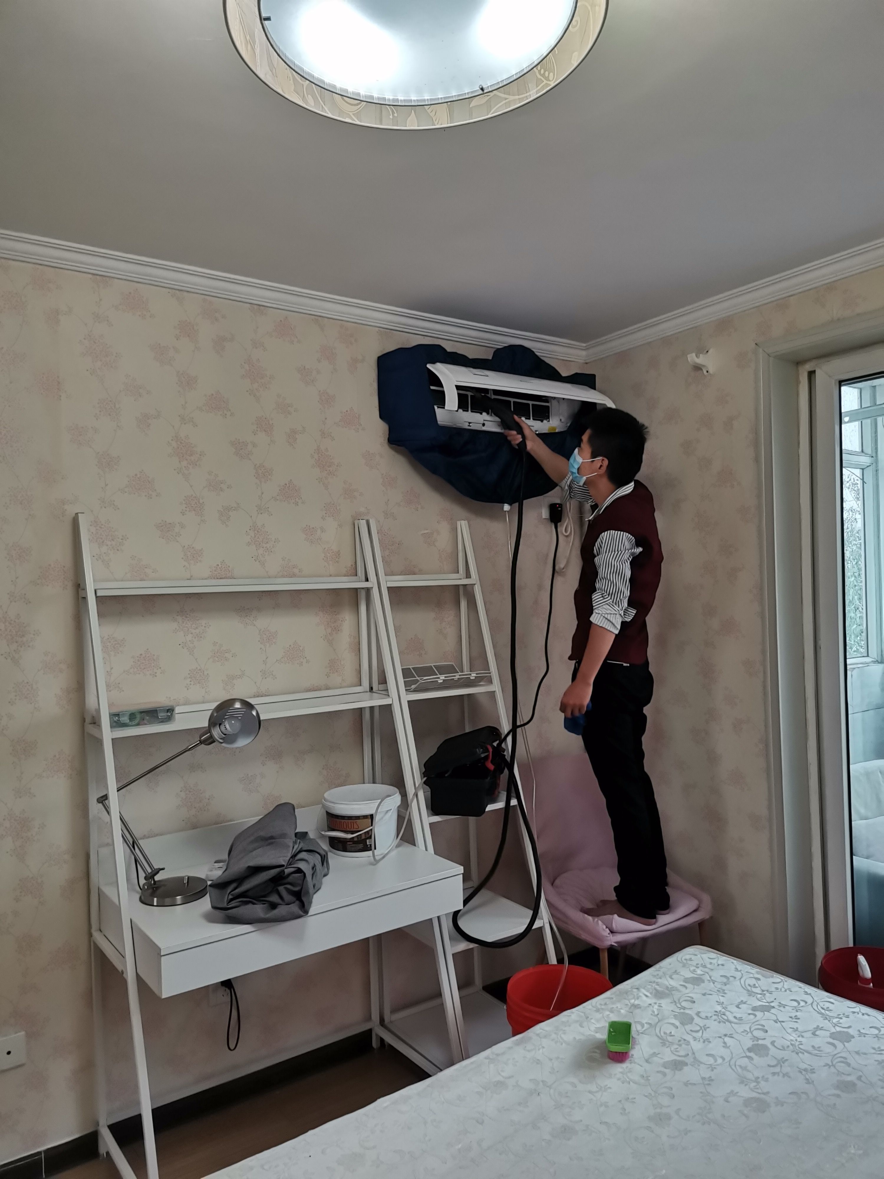 如何联系洗空调师傅