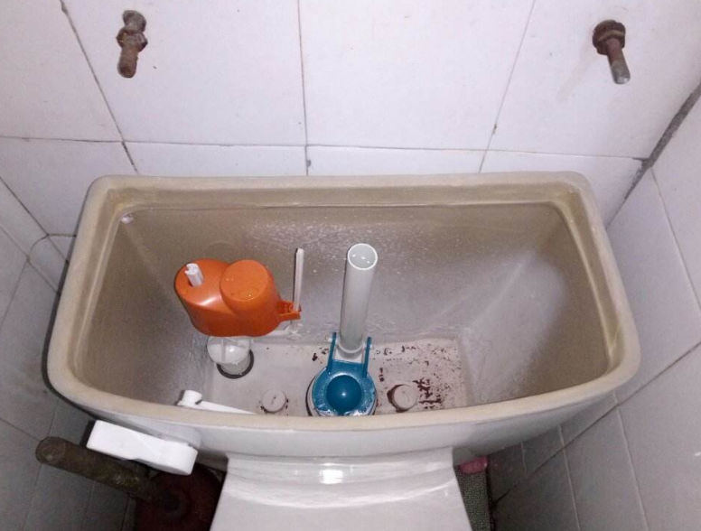 3. 调整水箱内水位