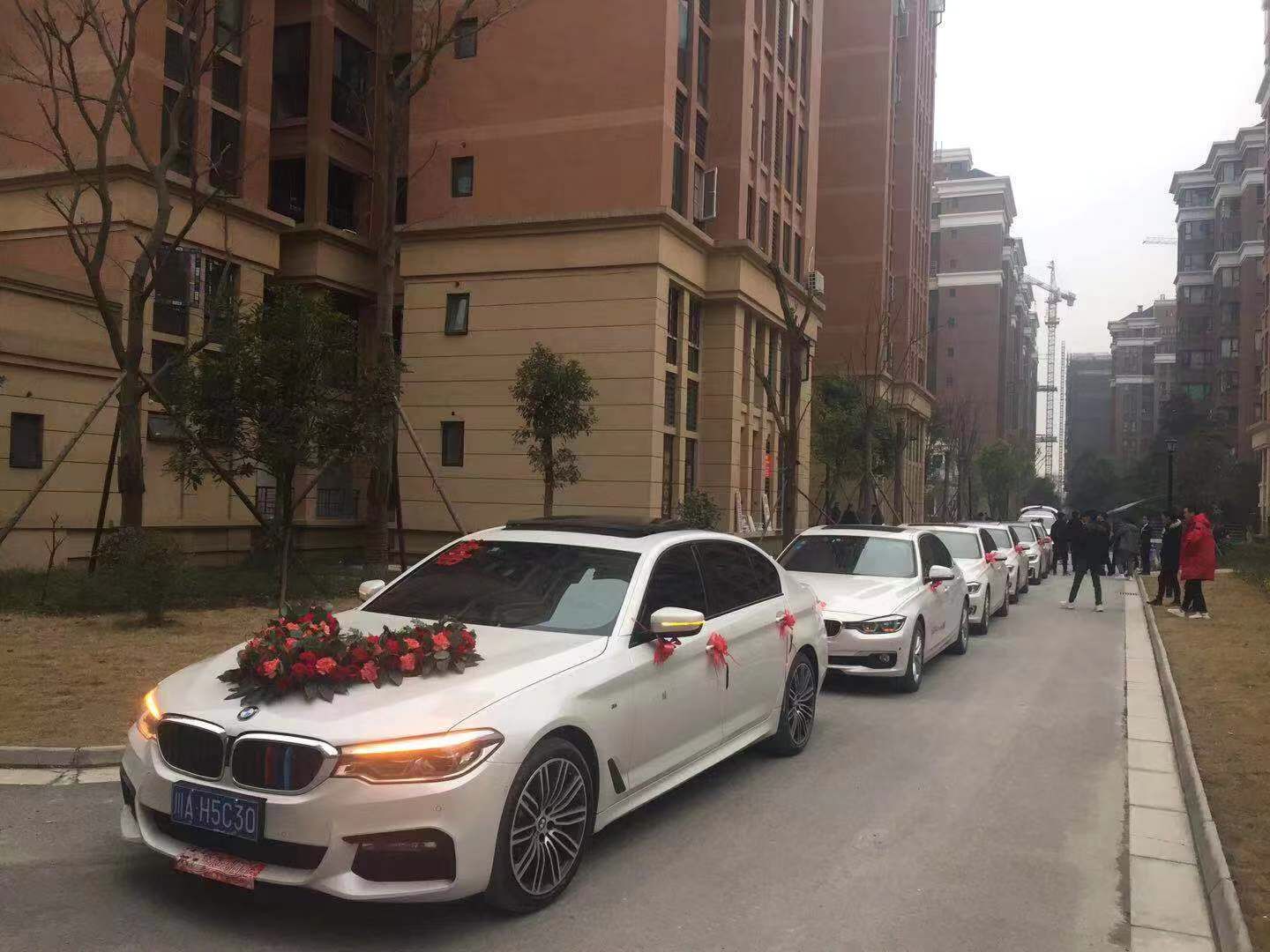 豪车婚车行情参考