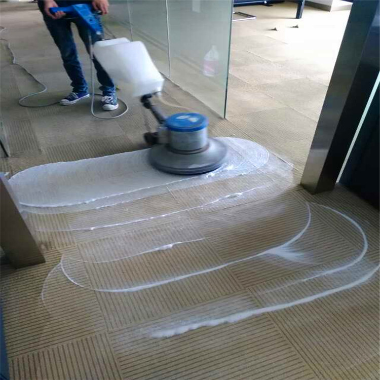 地毯清洗一平米多少钱