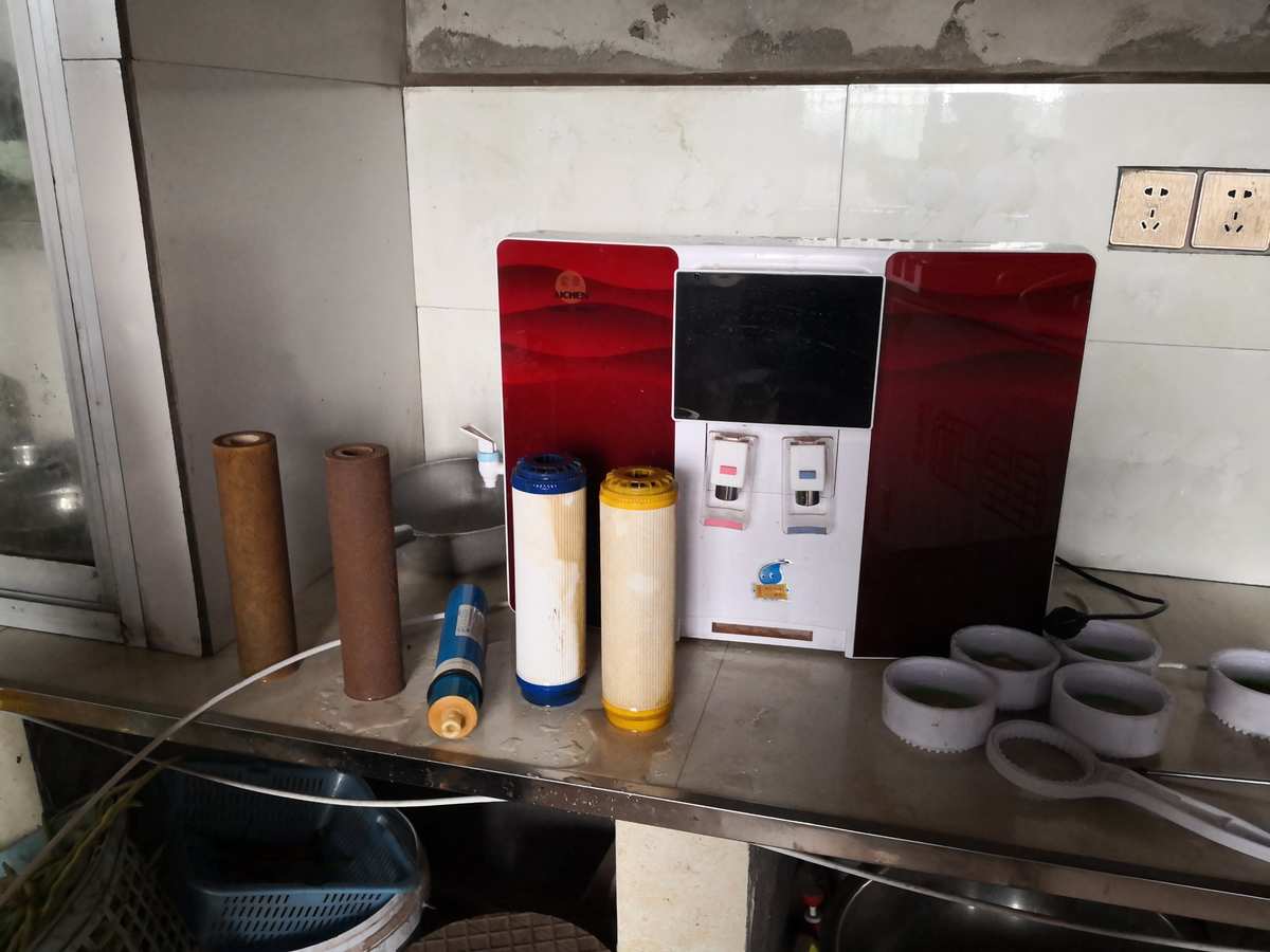 如何选择适合的大型净水器
