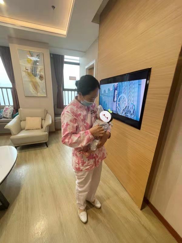 1. xxx月子中心