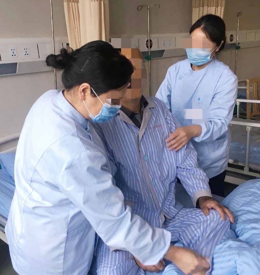 上海男护工陪护老人一个月多少钱