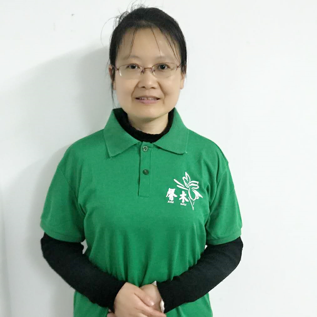 贴心关怀 保姆融入家庭