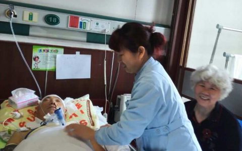 医院临时陪护工如何找(医院临时陪护工招聘渠道)
