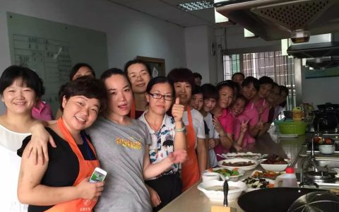 我想去做保姆去哪里找(保姆找工作)