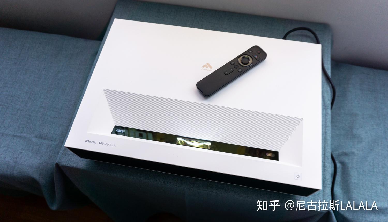 2. 品牌B 家用投影仪