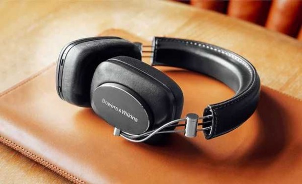 1. Sony WH-1000XM4